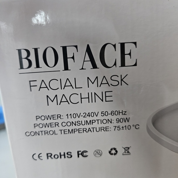 White Facial Mask Machine - Picture 2 of 3